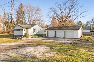 368 Jarvis Rd, Akron, OH 44319 - Photo 1