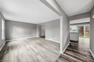 6977 Grace Dr, Olmsted Twp, OH 44138 - Photo 6