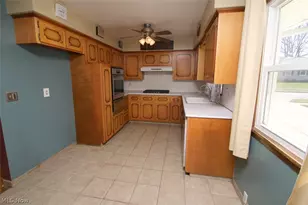 940 Talmadge Ave, Wickliffe, OH 44092 - Photo 14