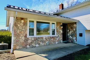 940 Talmadge Ave, Wickliffe, OH 44092 - Photo 2