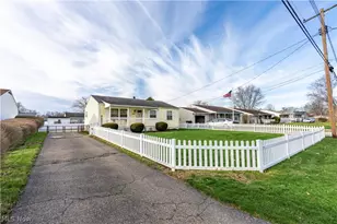 3233 Russ Ranch St NW, Massillon, OH 44646 - Photo 2