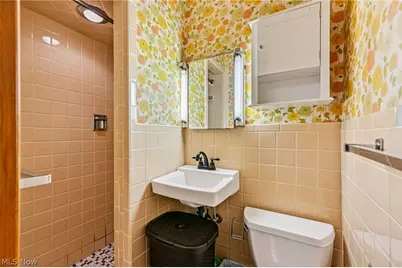 508 Clearbrook Drive, Akron, OH 44313 - Photo 14