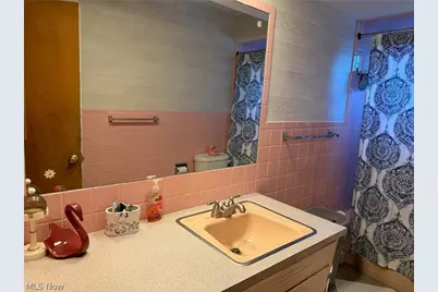 508 Clearbrook Drive, Akron, OH 44313 - Photo 26