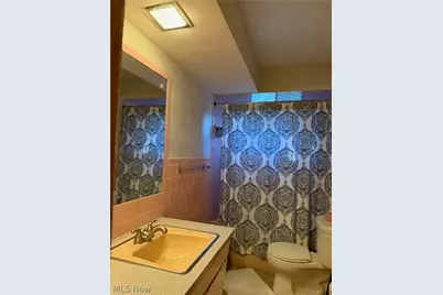 508 Clearbrook Drive, Akron, OH 44313 - Photo 24