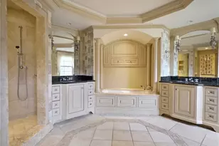 2710 Chesterton Rd, Huber Heights, OH 44122 - Photo 12