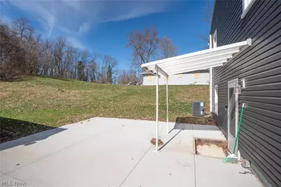 266 Hazelwood Avenue, Barberton, OH 44203 - Photo 22