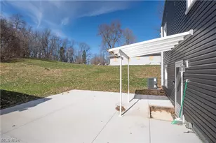 266 Hazelwood Ave, Barberton, OH 44203 - Photo 22