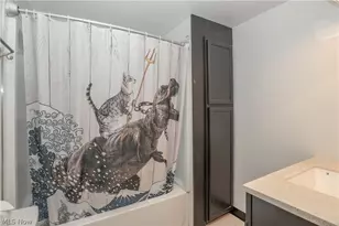 266 Hazelwood Ave, Barberton, OH 44203 - Photo 18