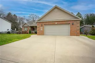 407 31st St SW, Barberton, OH 44203 - Photo 28