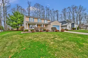 15888 Inglewood Dr, Strongsville, OH 44136 - Photo 2