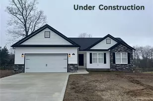 4716 Stevie Ave SW, Massillon, OH 44646 - Photo 2