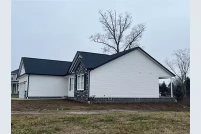 4716 Stevie Avenue SW, Massillon, OH 44646 - Photo 4