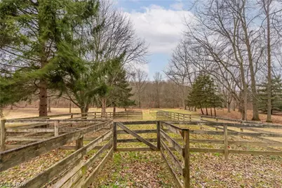 3709 S Union Avenue, Alliance, OH 44601 - Photo 12