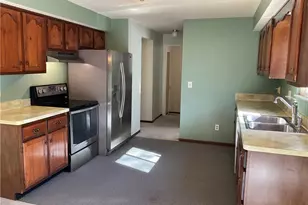 37818 Lakeshore Blvd, Eastlake, OH 44095 - Photo 4