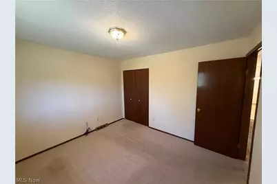 5860 N Crossview Road, Green Hills, OH 44131 - Photo 16