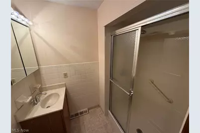 5860 N Crossview Road, Green Hills, OH 44131 - Photo 18
