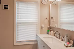 1121 Woodward Ave, Akron, OH 44310 - Photo 16