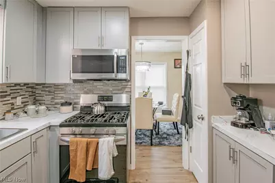 1121 Woodward Avenue, Akron, OH 44310 - Photo 10