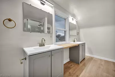 20801 Morris Avenue, Euclid, OH 44123 - Photo 32