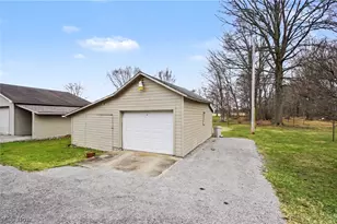 18280 5th St, Beloit, OH 44609 - Photo 32