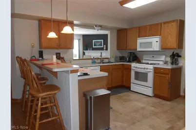 7567 Monterey Bay Drive, Mentor on the Lake, OH 44060 - Photo 4