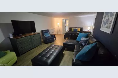 1856 Lampson Road #UP, Loveland, OH 44112 - Photo 2