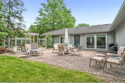 11586 Pleasant Ridge Place, Strongsville, OH 44136 - Photo 34