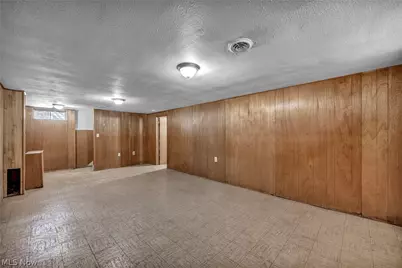 2463 Derbyshire Road, Cleveland Heights, OH 44106 - Photo 40