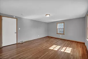 2463 Derbyshire Rd, Cleveland Heights, OH 44106 - Photo 28