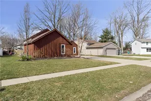 110 Wilshire Ct, Elyria, OH 44035 - Photo 4