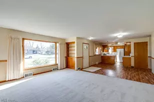 3917 Crestwood St NW, Canton, OH 44708 - Photo 8