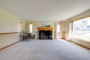 3917 Crestwood St NW, Canton, OH 44708 - Photo 6