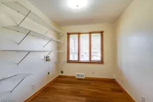 3917 Crestwood St NW, Canton, OH 44708 - Photo 20