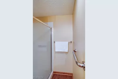 3917 Crestwood Street NW, Canton, OH 44708 - Photo 32