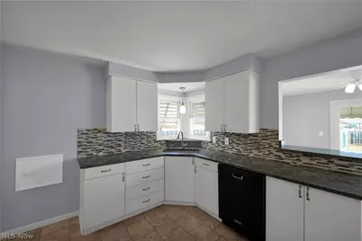 434 Acacia Drive, Willowick, OH 44095 - Photo 10