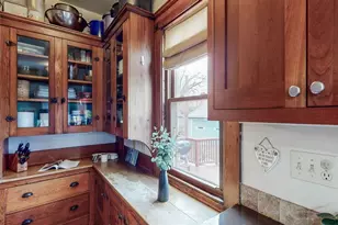 2190 Grandview Ave, Cleveland Heights, OH 44106 - Photo 12