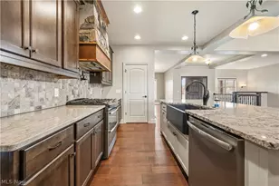 436 Heatherby Ln NE, Hartville, OH 44632 - Photo 10