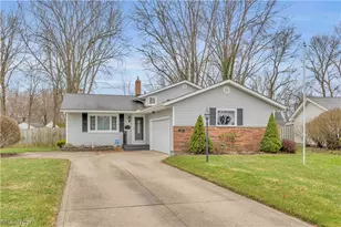 4430 Bentley Dr, North Olmsted, OH 44070 - Photo 2