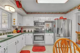 4430 Bentley Dr, North Olmsted, OH 44070 - Photo 10