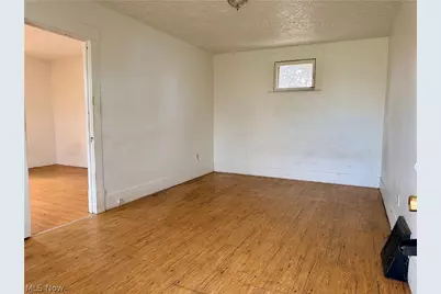 1304 Lakeshore Boulevard, Akron, OH 44301 - Photo 4
