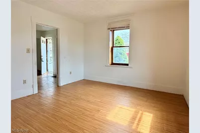 1304 Lakeshore Boulevard, Akron, OH 44301 - Photo 10