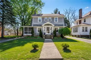 1521 Parkhill Rd, Cleveland Heights, OH 44121 - Photo 2