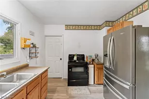 38 Walnut Ct, Mogadore, OH 44260 - Photo 2