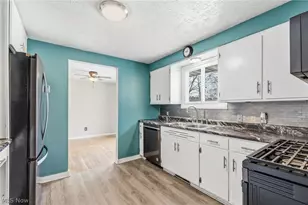 2465 Meadowside St NW, Massillon, OH 44647 - Photo 4