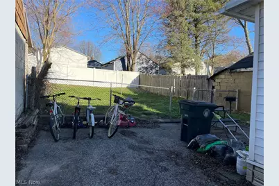 1215 Sherman Street, Akron, OH 44301 - Photo 6
