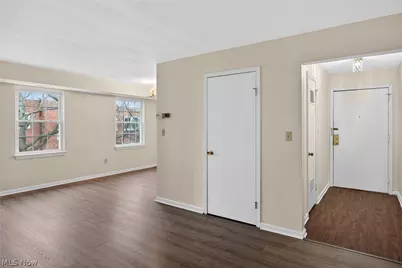 19436 Van Aken Boulevard #307, Huber Heights, OH 44122 - Photo 4