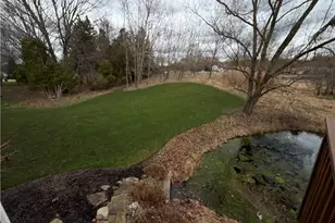 957 Edgewater Cir, Kent, OH 44240 - Photo 8