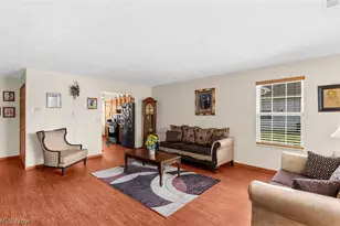 3786 Choice Ct, Youngstown, OH 44505 - Photo 8