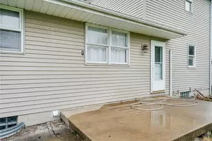 4095 Kirk Rd, Youngstown, OH 44511 - Photo 8