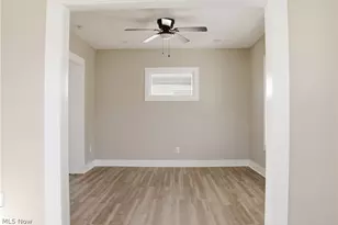 2016 Pointview Ave, Youngstown, OH 44502 - Photo 8